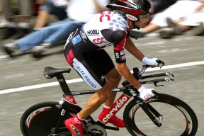 高芙赛点兑现，辽宁男篮淘汰达拉斯独行侠晋级四强，主帅激动落泪-乐动体育APP下载